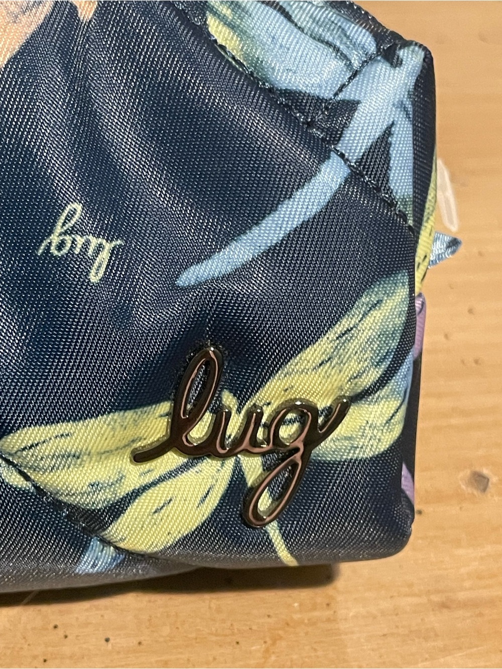 Lug Quilted small pouch coin holder. Navy blue dragonfly print. - Picture 2 of 7